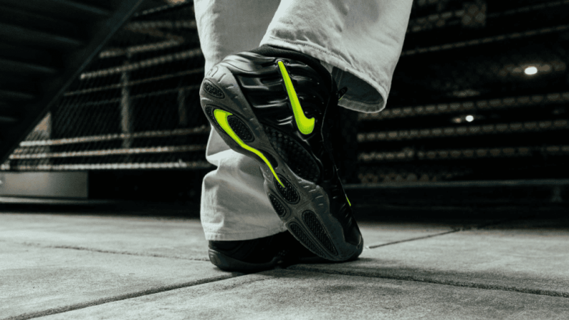 Nike Foamposite Pro "Voltage" : Built From The Archive